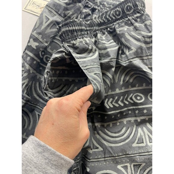 NEW Roundtree & Yorke Swim Trunks Mens Big Man 2X Gray Aztec Drawstring NWT - Picture 6 of 7